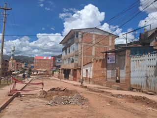 Foto 3 de EN VENTA CASA AL COSTADO DEL HOSPITAL ACAMANA DE SAN JERONIMO