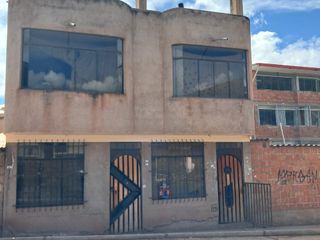 Foto 2 de EN VENTA CASA AL COSTADO DEL HOSPITAL ACAMANA DE SAN JERONIMO