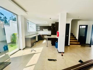 Foto 11 de Casa en renta Tumbaco Ilaló 3 dormitorio c/u con su baño completo