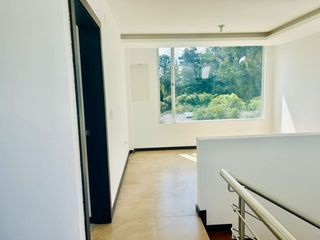 Foto 27 de Casa en renta Tumbaco Ilaló 3 dormitorio c/u con su baño completo