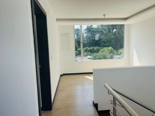 Foto 28 de Casa en renta Tumbaco Ilaló 3 dormitorio c/u con su baño completo