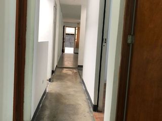 Foto 6 de Venta De Casa En Ubicación Estratégica - 161 M² De Terreno