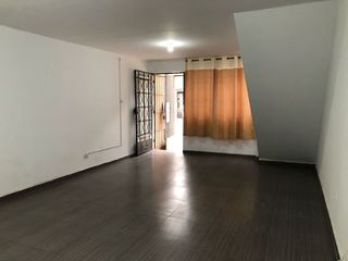 Foto 13 de Venta De Casa En Ubicación Estratégica - 161 M² De Terreno
