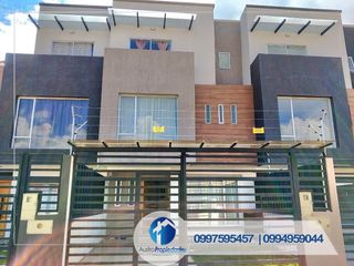 Foto 1 de Casa de Arriendo Amoblada – Capulispamba –  4 dormitorios, 1 garaje y jardín.