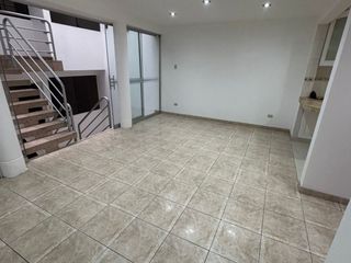 Foto 1 de ALQUILO LINDO DEPARTAMENTO 1 ER PISO-URB. ALPAMAYO