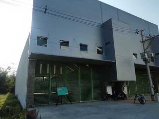 Foto 1 de BODEGA INDUSTRIAL EN CENTRO LOGÍSTICO LA TEKA