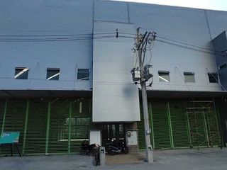 Foto 5 de BODEGA INDUSTRIAL EN CENTRO LOGÍSTICO LA TEKA