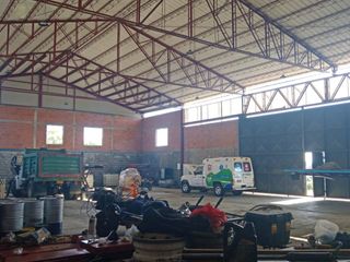 Foto 4 de BODEGA CON PARQUEADERO SOBRE VÍA NACIONAL EN GLORIETA