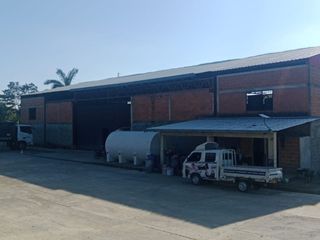Foto 24 de BODEGA CON PARQUEADERO SOBRE VÍA NACIONAL EN GLORIETA