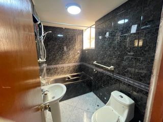 Foto 14 de Se Vende Amplio Departamento 3er piso en Breña