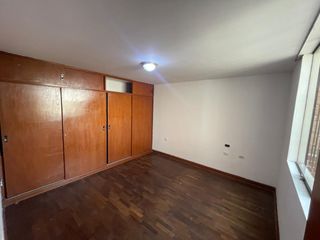 Foto 11 de Se Vende Amplio Departamento 3er piso en Breña