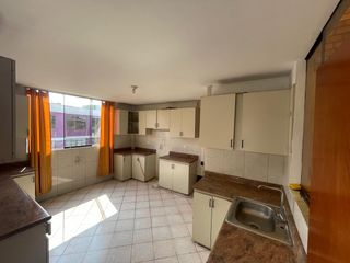 Foto 7 de Se Vende Amplio Departamento 3er piso en Breña