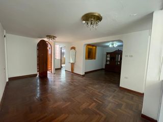 Foto 3 de Se Vende Amplio Departamento 3er piso en Breña