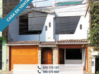 Foto 1 de CASA 3 PISOS EN VENTA 150 M2 CALLE SAGITARIO - ATE