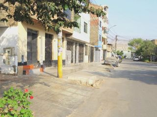 Foto 4 de CASA 3 PISOS EN VENTA 150 M2 CALLE SAGITARIO - ATE