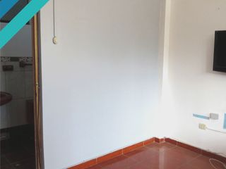 Foto 18 de CASA 3 PISOS EN VENTA 150 M2 CALLE SAGITARIO - ATE
