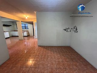 Foto 2 de SE RENTA CASA EN EL SECTOR DE RACAR