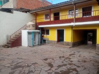 Foto 1 de Venta de Amplia Casa de 285 m² a Solo una Cuadra de la Municipalidad de San Jerónimo - Cusco