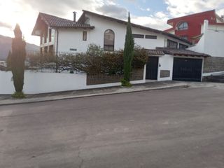 Foto 1 de Rento Amplia Casa, sector parque Metropolitano, ideal para Restaurantes.