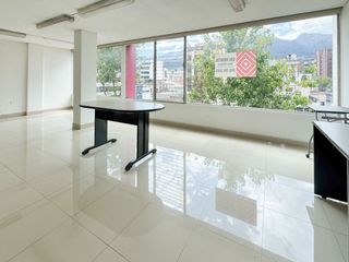 Foto 3 de Oficinas en Renta en Veintimilla y Amazonas – La Mariscal, Quito