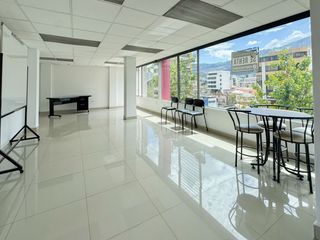 Foto 4 de Oficinas en Renta en Veintimilla y Amazonas – La Mariscal, Quito