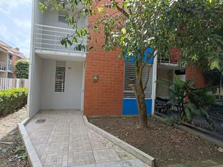 Foto 2 de CASA EN CONJUNTO RESIDENCIAL LAS HELICONIAS