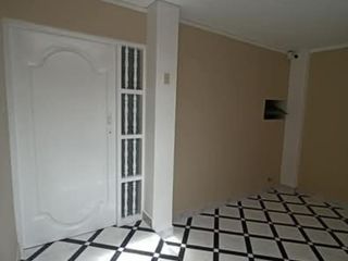 Foto 3 de VENTA CASA 2 PISOS EN URB. PRIMAVERA