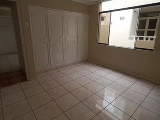 Foto 9 de VENTA CASA 2 PISOS EN URB. PRIMAVERA