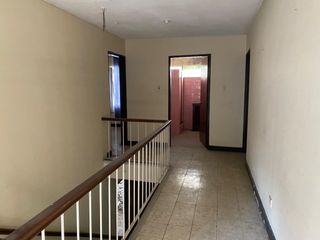 Foto 2 de SE VENDE CASA PARA REMODELAR