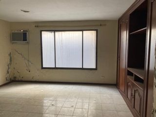 Foto 3 de SE VENDE CASA PARA REMODELAR