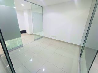 Foto 11 de Alquiler Miraflores PARDO - Oficina de 1 Ambiente con 3 Oficinas - Área: 53.51m²