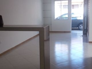 Foto 2 de SE VENDE CASA EN URBANIZACIÓN LOS ÁNGELES