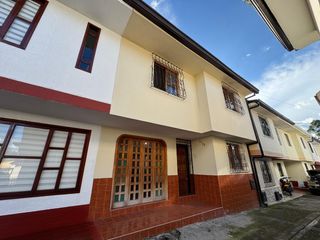 Foto 2 de SE VENDE CASA EN URBANIZACIÓN POMONA