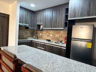 Foto 9 de Moderno departamento amoblado en Manta – 3 dormitorios, vista al mar, piscina, parqueadero, pet friendly – Edificio KATAMAR