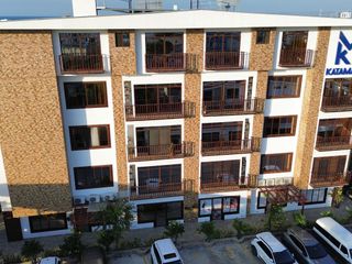 Foto 1 de Moderno departamento amoblado en Manta – 3 dormitorios, vista al mar, piscina, parqueadero, pet friendly – Edificio KATAMAR