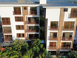 Foto 2 de Moderno departamento amoblado en Manta – 3 dormitorios, vista al mar, piscina, parqueadero, pet friendly – Edificio KATAMAR
