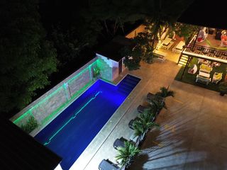 Foto 4 de Moderno departamento amoblado en Manta – 3 dormitorios, vista al mar, piscina, parqueadero, pet friendly – Edificio KATAMAR
