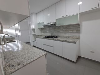 Foto 3 de Departamento de Estreno en Venta de 3 Dormitorios y Áreas Comunes en Mayorazgo – Ate, límite con La Molina