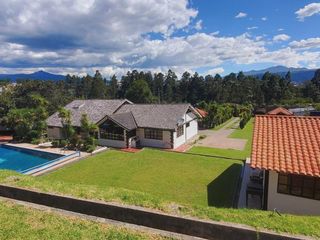 Foto 1 de ¡Hermosa Quinta en Alangasí! Rodeada de naturaleza, ideal para vivir o invertir
