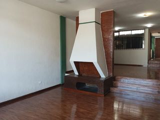 Foto 6 de CASA INDEPENDIENTE EN RENTA PARA EMPRESAS SECTOR BACKER NORTE DE QUITO