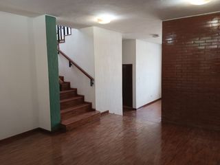 Foto 9 de CASA INDEPENDIENTE EN RENTA PARA EMPRESAS SECTOR BACKER NORTE DE QUITO