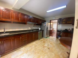 Foto 9 de VENDO HERMOSA Y AMPLIA CASA EN SURCO