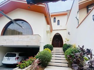 Foto 1 de VENDO HERMOSA Y AMPLIA CASA EN SURCO