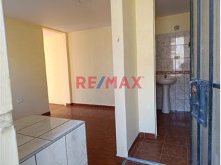 Foto 3 de Venta De Amplio Departamento En 2Do Piso Y Azotea, A Unas Cuadras De La Plaza De Armas De La Esperanza