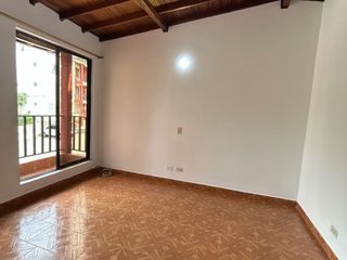 Foto 12 de Oportunidad de Inversión - Casa Nivel 2 y 3 en VENTA - Robledo