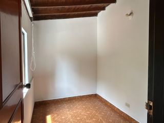 Foto 15 de Oportunidad de Inversión - Casa Nivel 2 y 3 en VENTA - Robledo