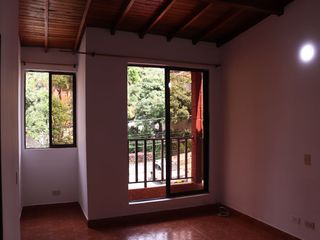 Foto 16 de Oportunidad de Inversión - Casa Nivel 2 y 3 en VENTA - Robledo