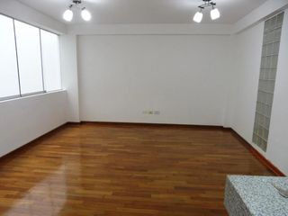 Foto 3 de Vendo Departamento Flat Muy Bien Ubicado