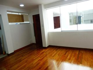 Foto 2 de Vendo Departamento Flat Muy Bien Ubicado