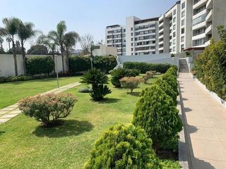 Foto 1 de VENDO AMPLIO E ILUMINADO DEPARTAMENTO - 4 DOR. - 2 COCHERAS - AT. 210 m² - U$ 340,000